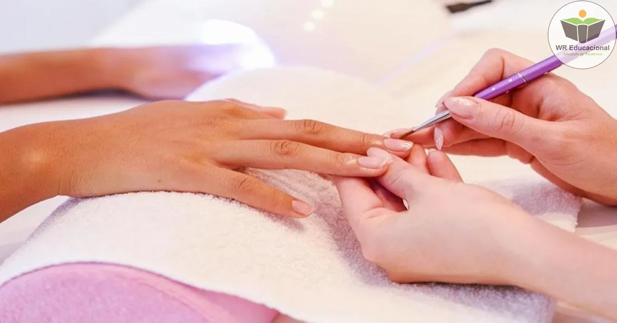 Curso Online Grátis de Noções Especializadas á Manicure e Pedicure