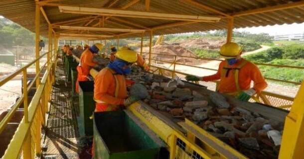 Resíduos e Reciclagem na Construção Civil 