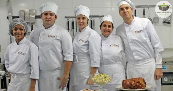 cozinheiro(a)